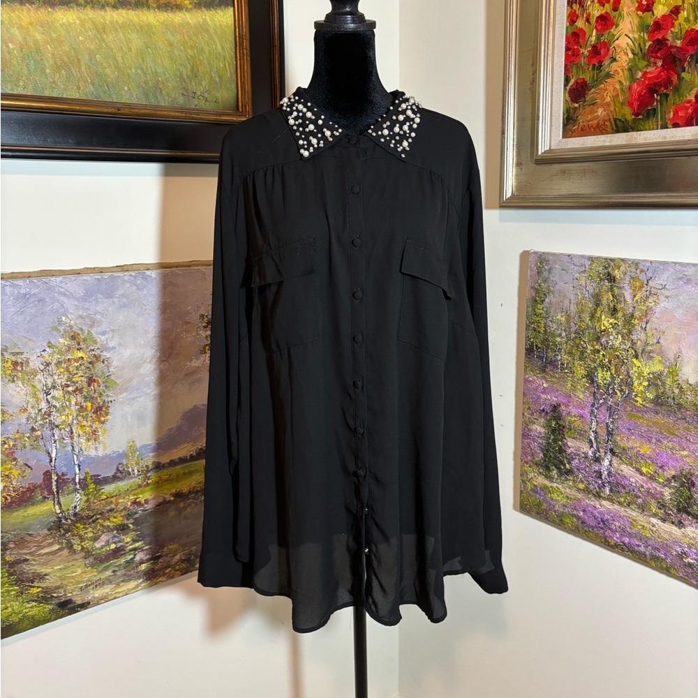 🐠 Torrid Black Boxy Embellished Blouse with Peter Pan Collar